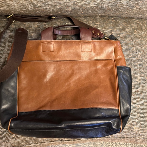 COACH Weekend Tote, Brown Leather with Side Pockets (Authentic Pre-Owned) - Picture 12 of 16